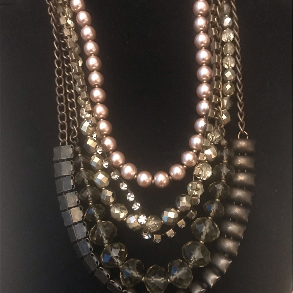 Ann Taylor LOFT Necklace